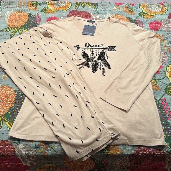 MOOD PJMS SOFT FEATHER PJ SET - Picture 1 of 3